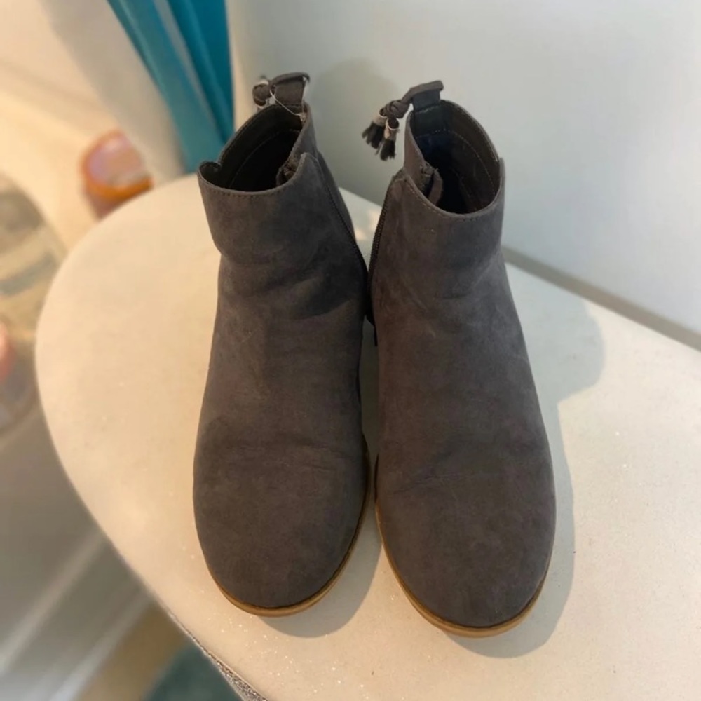 Kids Grey Boots